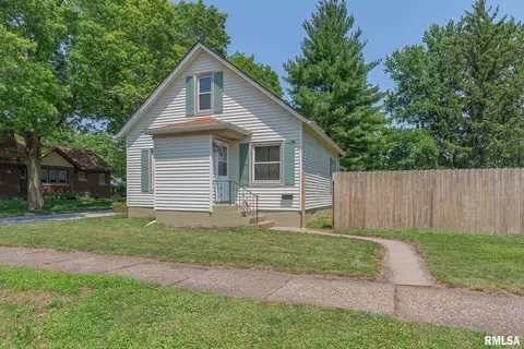 1421 24th Ave, Moline, IL 61265
