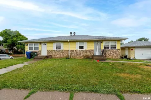 603-605 W 63rd St, Davenport, IA 52806