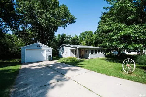 4818 Johnson Ave, Davenport, IA 52802