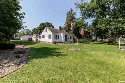 2950 11th Ave #A, Moline, IL 61265