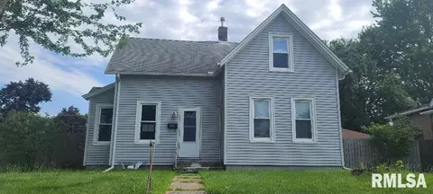 846 17th Ave, Moline, IL 61265
