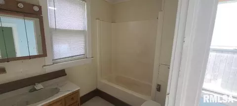 846 17th Ave, Moline, IL 61265 photo 8