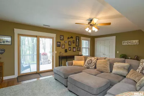 104 Blackhawk Dr, Park View, IA 52748 photo 27