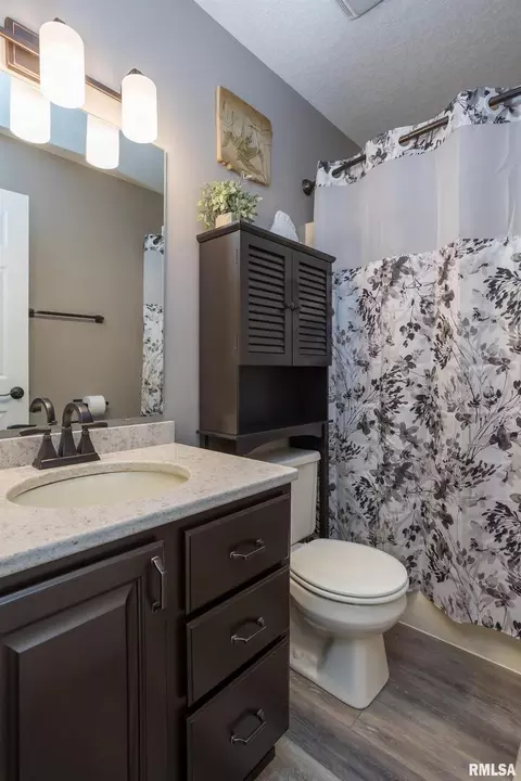 104 Blackhawk Dr, Park View, IA 52748 photo 15