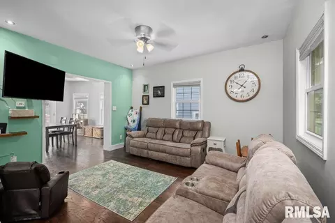 2036 14th St, Moline, IL 61265 photo 5