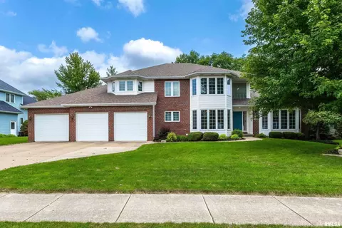 3520 5th St #A, East Moline, IL 61244