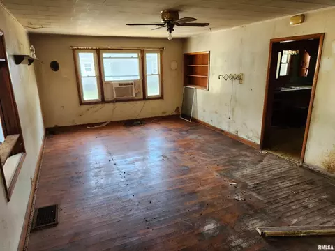 511 S 26th St, Herrin, IL 62948 photo 5