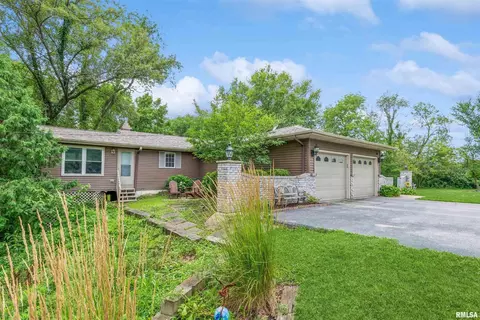 3800 178th St N, East Moline, IL 61244