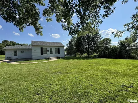 2351 112th Ave, Aledo, IL 61231