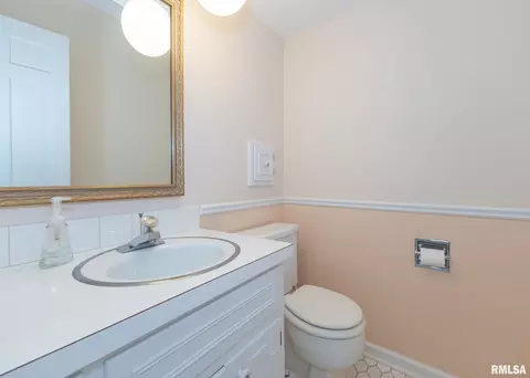 3505 49th St, Moline, IL 61265 photo 14
