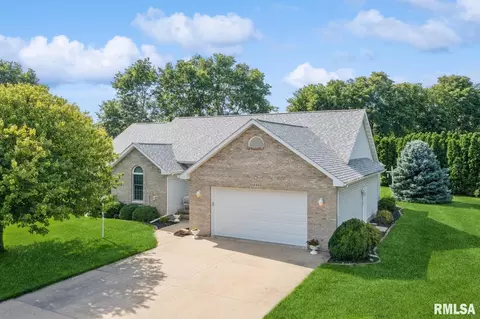 1634 Golfview Ct, Erie, IL 61250