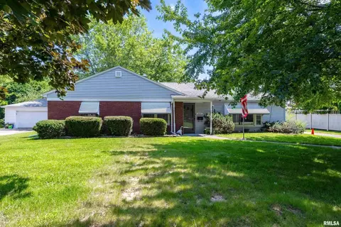 3419 25th St, Rock Island, IL 61201