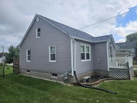 204 E Williams St, Atkinson, IL 61235 photo 2