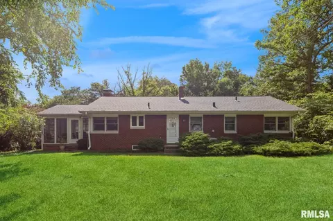 806 36th St, Moline, IL 61265 photo 5