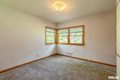 806 36th St, Moline, IL 61265 photo 25