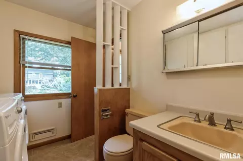 806 36th St, Moline, IL 61265 photo 22