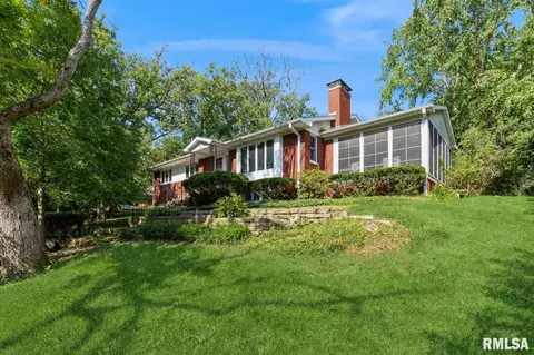 806 36th St, Moline, IL 61265 photo 2