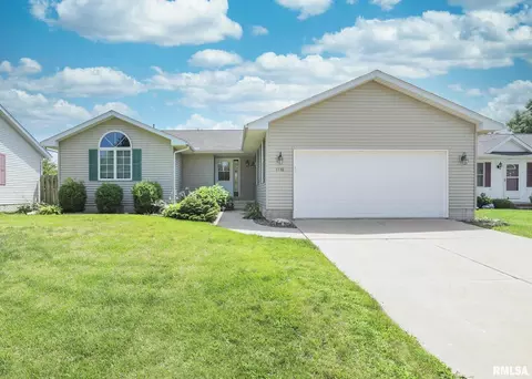 1110 17th Ave, Silvis, IL 61282