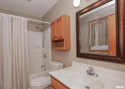 1110 17th Ave, Silvis, IL 61282 photo 17