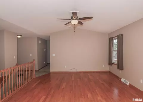 1110 17th Ave, Silvis, IL 61282 photo 5