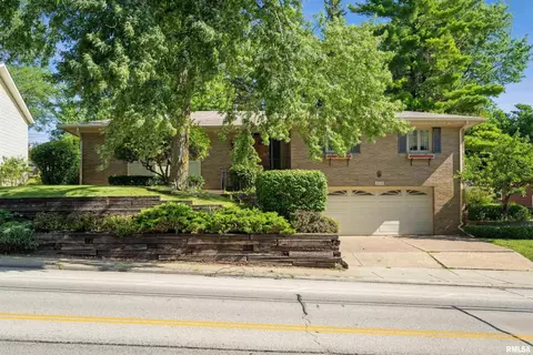 3119 12th Ave, Moline, IL 61265