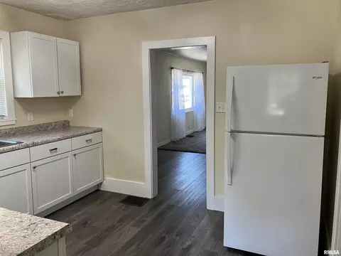 206 Dwight St, Kewanee, IL 61443 photo 17