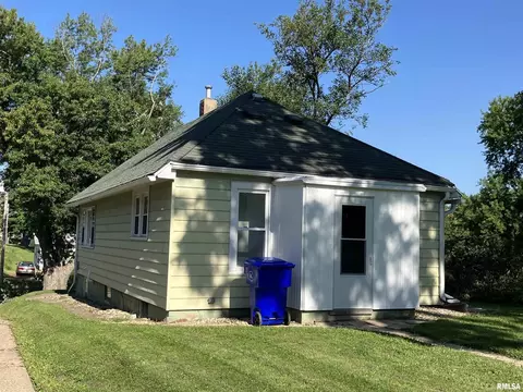 206 Dwight St, Kewanee, IL 61443 photo 2