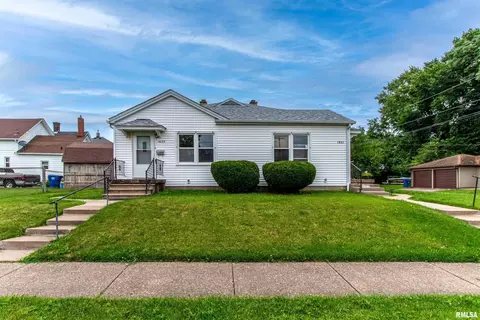 1621 1623 Sturdevant St, Davenport, IA 52804