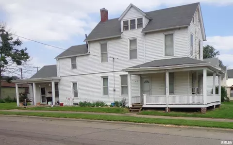 635 S 11th St, Quincy, IL 62301
