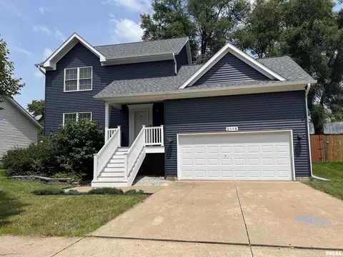 2116 W 57th St, Davenport, IA 52806