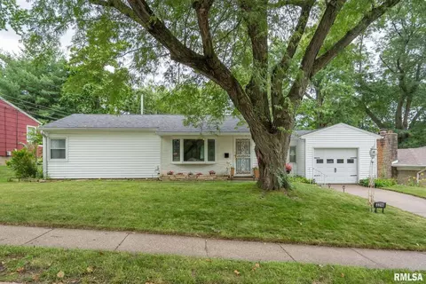 3214 Tremont Ave, Davenport, IA 52803