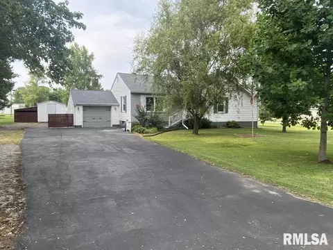 1210 E Boulevard St, Marion, IL 62959
