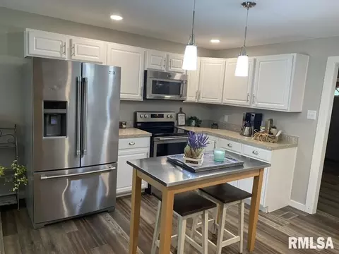 1210 E Boulevard St, Marion, IL 62959 photo 9