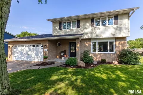 3104 Oak St, Davenport, IA 52804