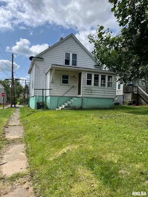 518 Willow St, Kewanee, IL 61443 photo 2