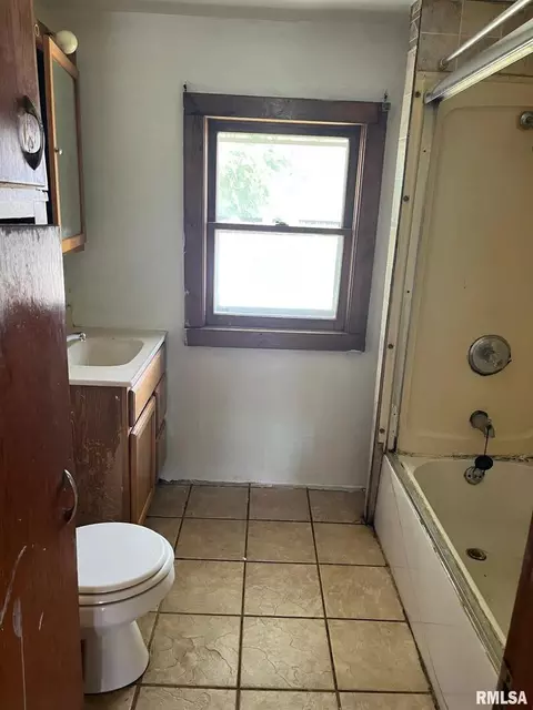 518 Willow St, Kewanee, IL 61443 photo 8