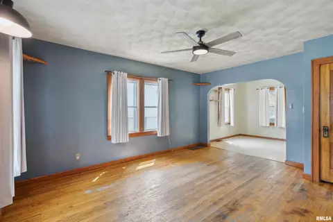 3621 26th St, Moline, IL 61265 photo 4
