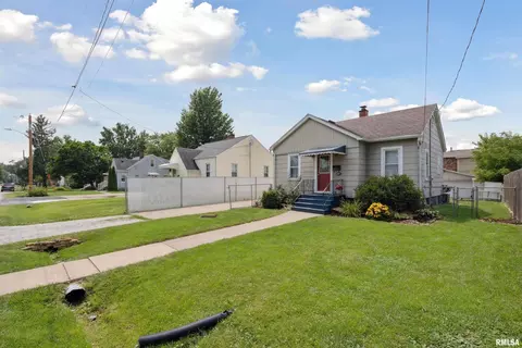 3621 26th St, Moline, IL 61265 photo 3
