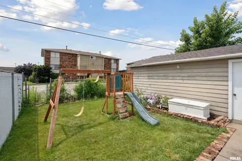 3621 26th St, Moline, IL 61265 photo 18