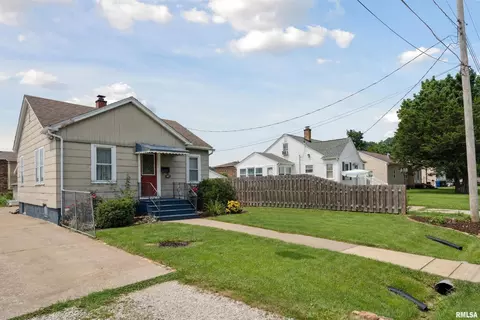 3621 26th St, Moline, IL 61265 photo 2