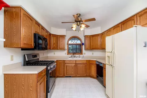 5335 19th Ave, Moline, IL 61265 photo 11