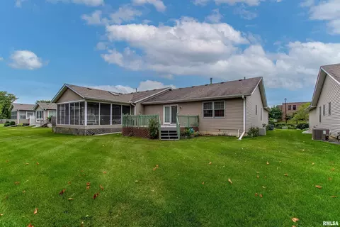 5335 19th Ave, Moline, IL 61265 photo 4