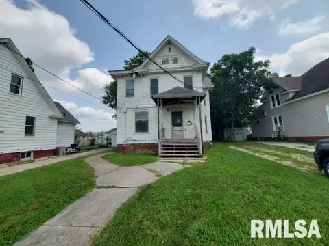 43 Allens Ave, Galesburg, IL 61401