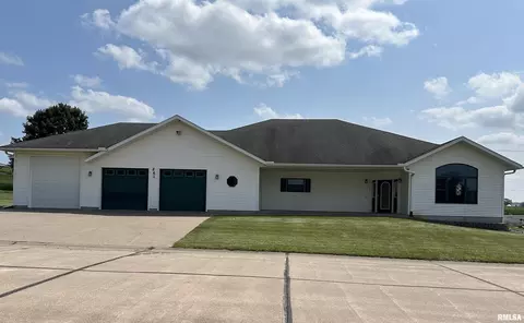 541 W St Joseph St, Preston, IA 52069