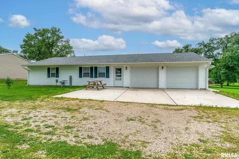 402 N Toronto St, Wheatland, IA 52777