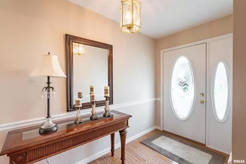 807 Aurora Ln, Marion, IL 62959 photo 3