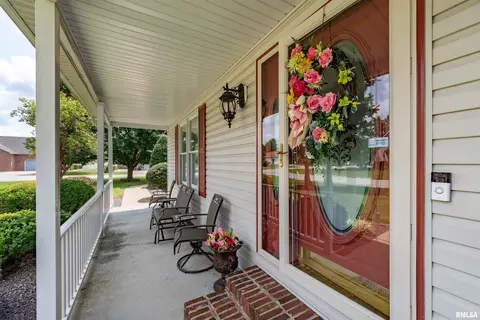 807 Aurora Ln, Marion, IL 62959 photo 2