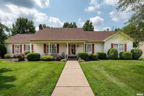 807 Aurora Ln, Marion, IL 62959