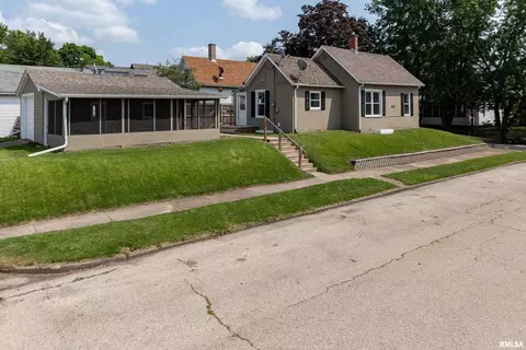 1632 18th St #A, Moline, IL 61265 photo 3