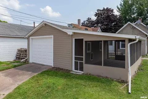 1632 18th St #A, Moline, IL 61265 photo 4
